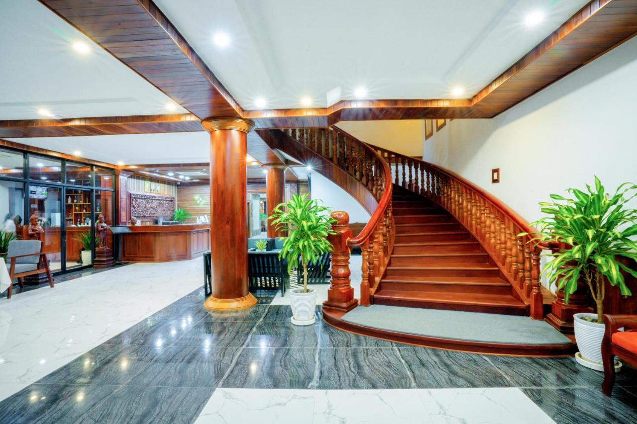Blanc Smith Hotel Siem Reap Exterior photo