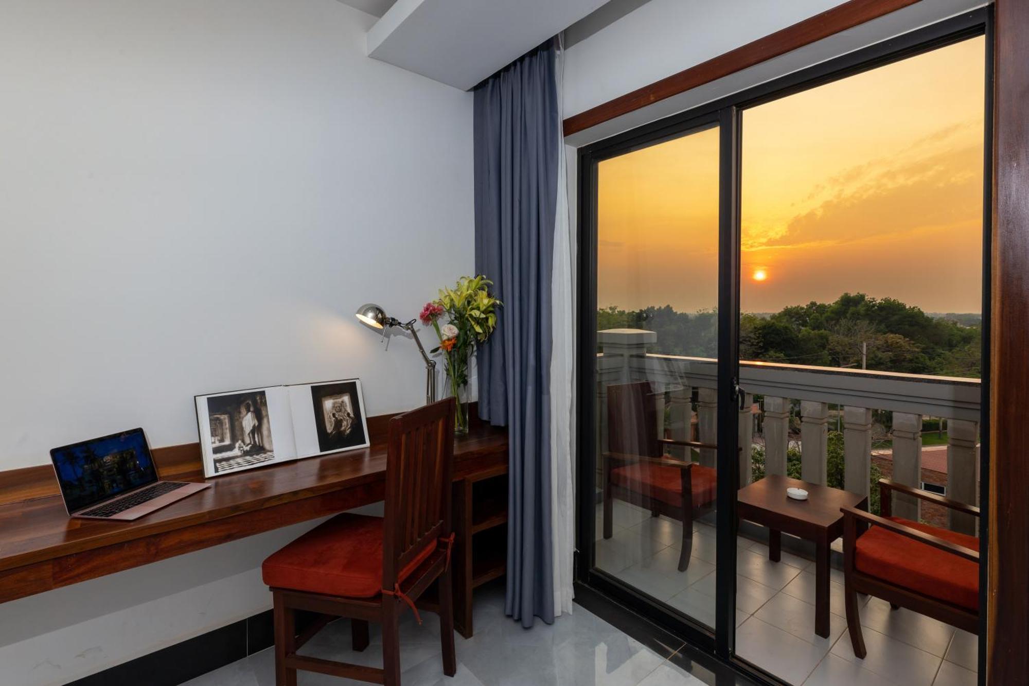 Blanc Smith Hotel Siem Reap Exterior photo